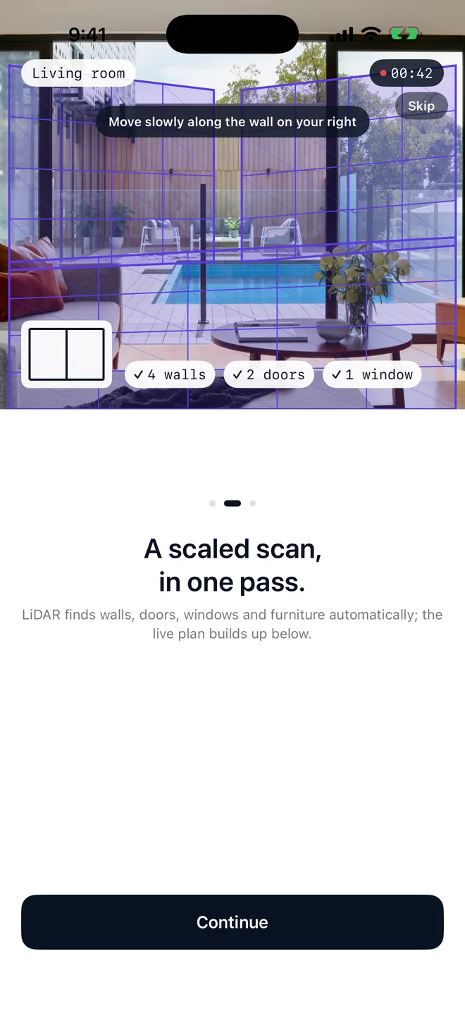 Scanning screen in Roomist with walls, doors and windows detected.